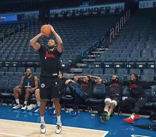 湖人八十分,表現解析,詹姆斯与时,爱游戏app,爱游戏官网,爱游戏体育官网,爱游戏体育app